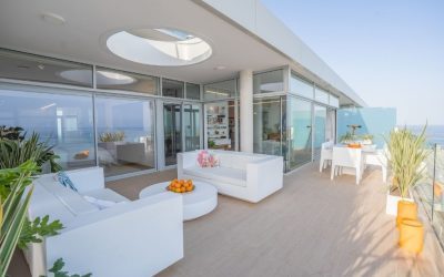 Stunning Penthouse with Sea Views – MUST SEE